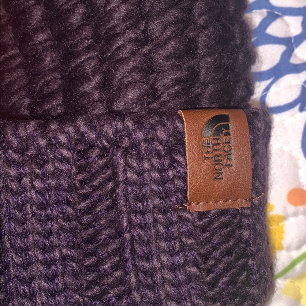NWT THE NORTH FACE POM BEANIE - Picture 4 of 4